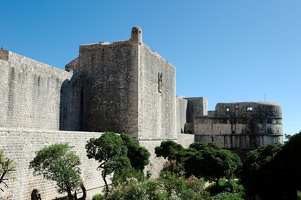 71 Dubrovnik Stadtmauer 2000