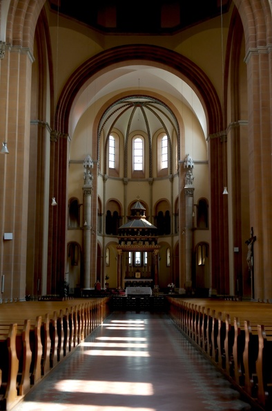 52_Assisi-Kirche_2000.jpg